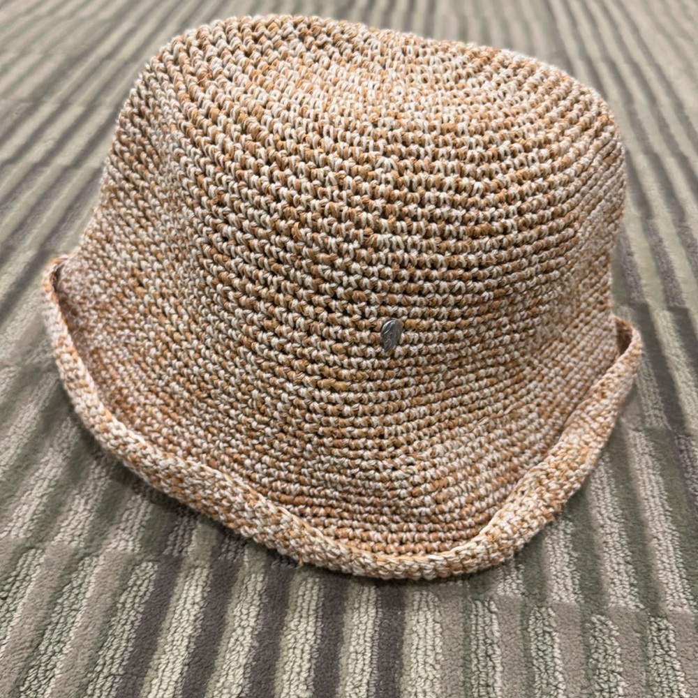 Helen Kaminski Raffia Hat. handmade in Madagascar